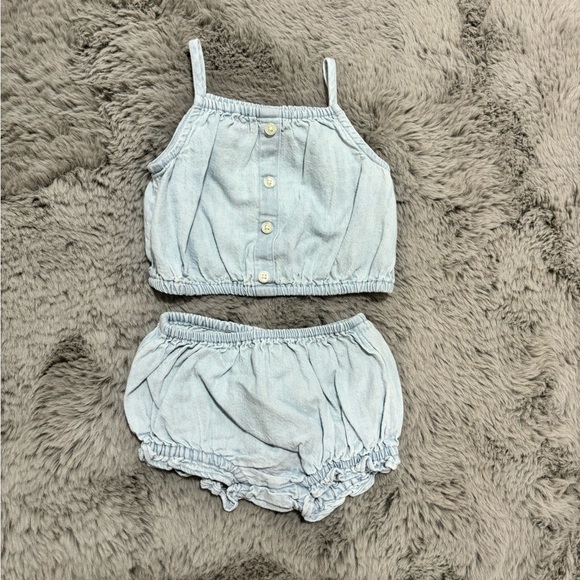 Old navy 2 piece denim set. 3-6 months - Picture 1 of 2